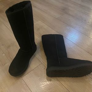 Ugg Boots sz 10 Black